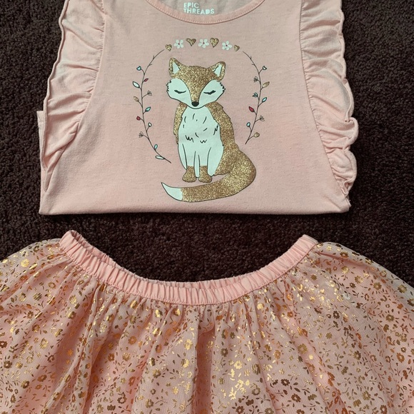 Shirt and skirt set - size 4 & 5 - Picture 3 of 6